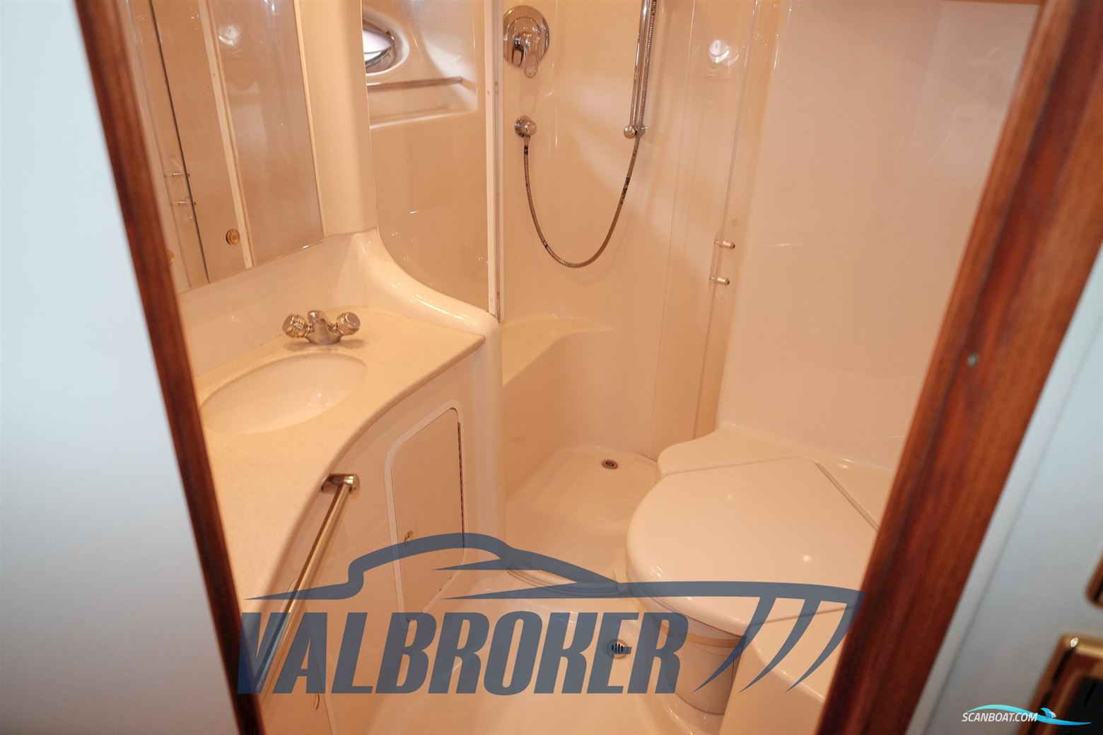 Sea Ray 480 Sedan Bridge