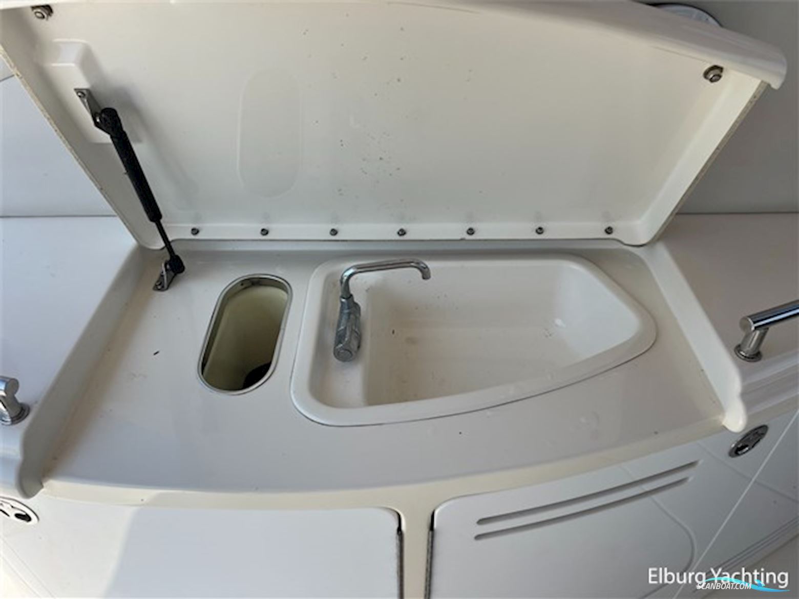 Sea Ray 540 DA