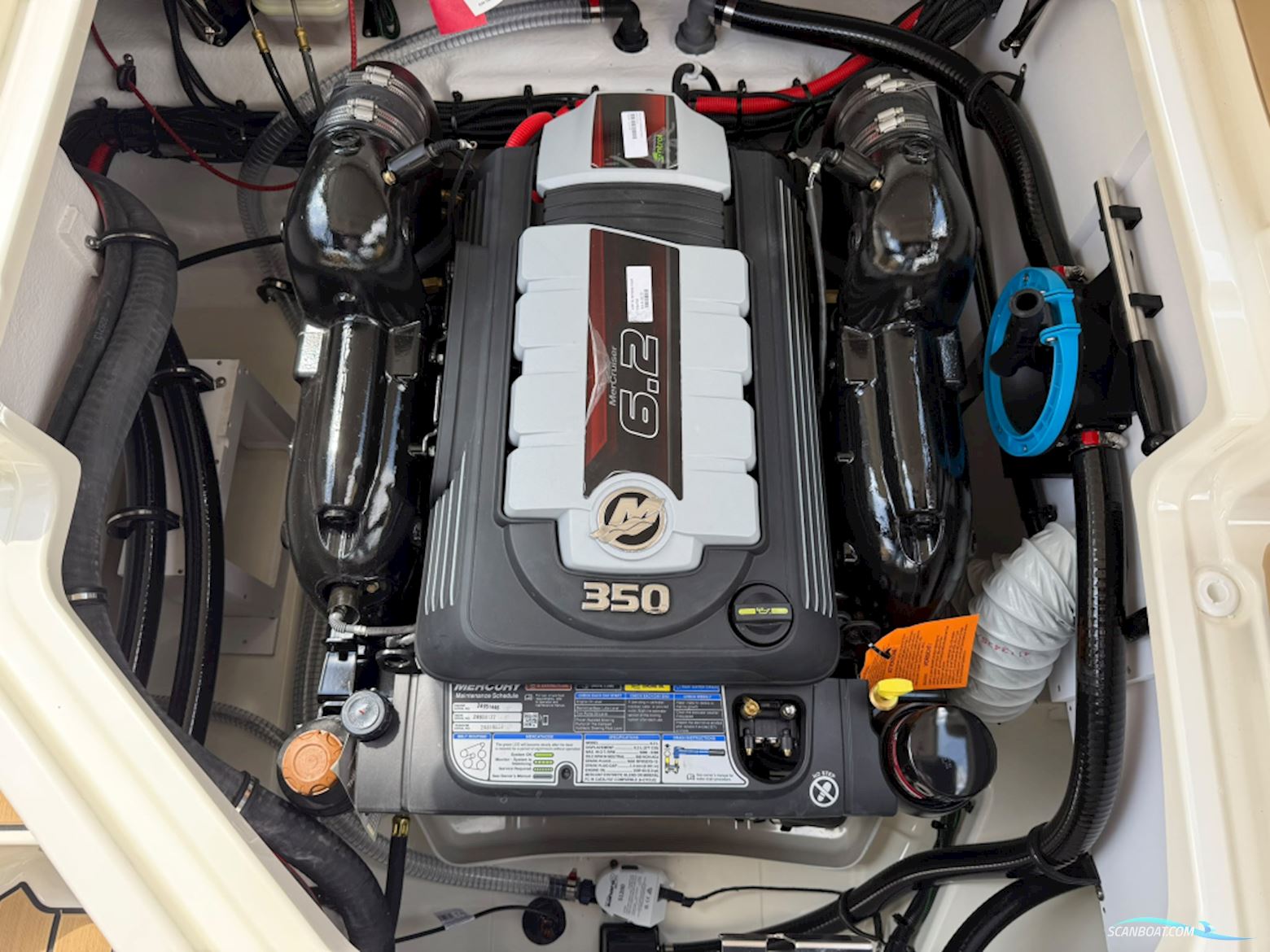 Sea Ray SDX 230