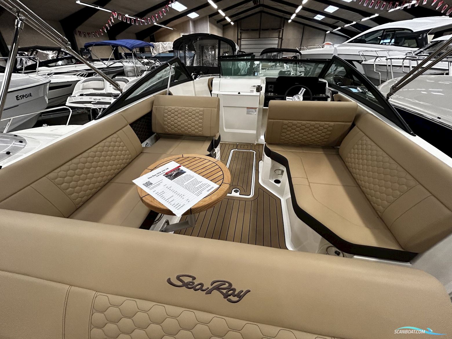 Sea Ray SDX 250 OB – SOLGT