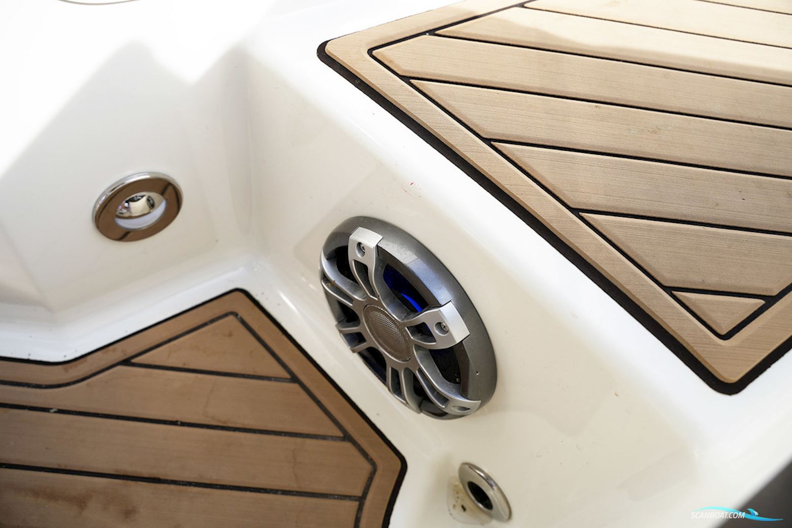 Sea Ray SDX 290 Outboard