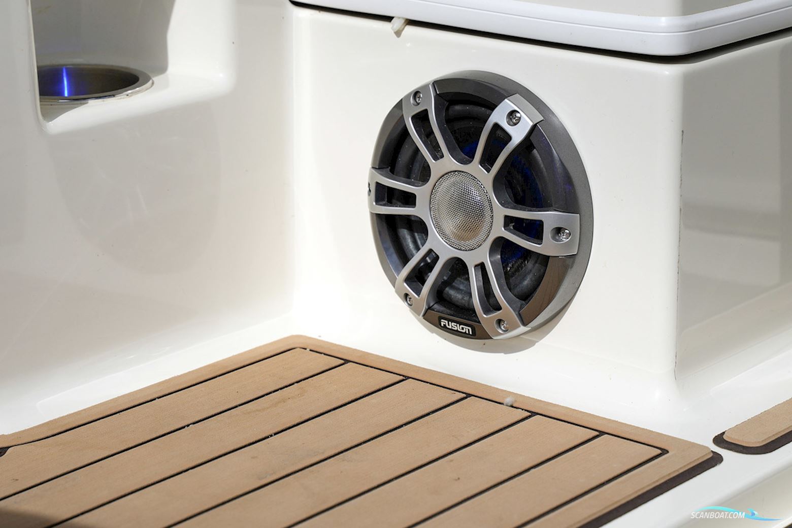 Sea Ray SDX 290 Outboard