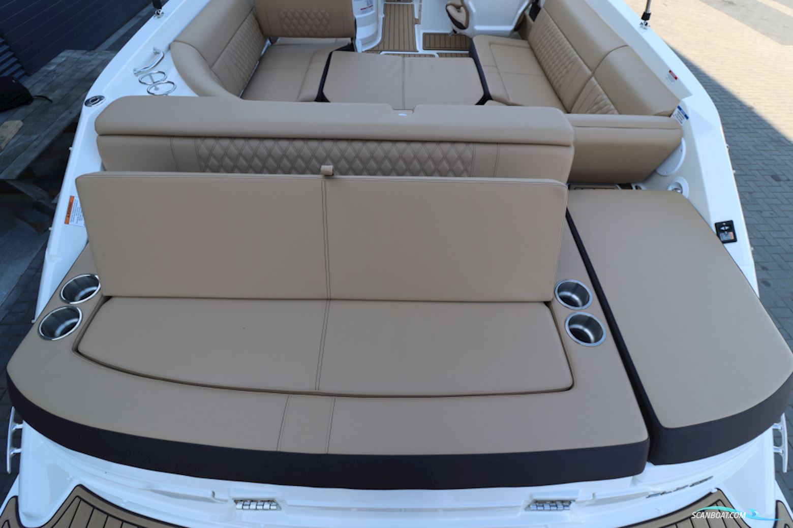 Sea Ray SLX 250