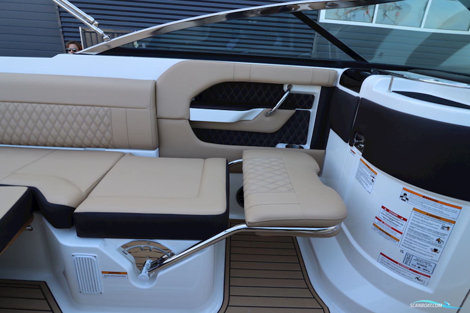 Sea Ray SLX 250
