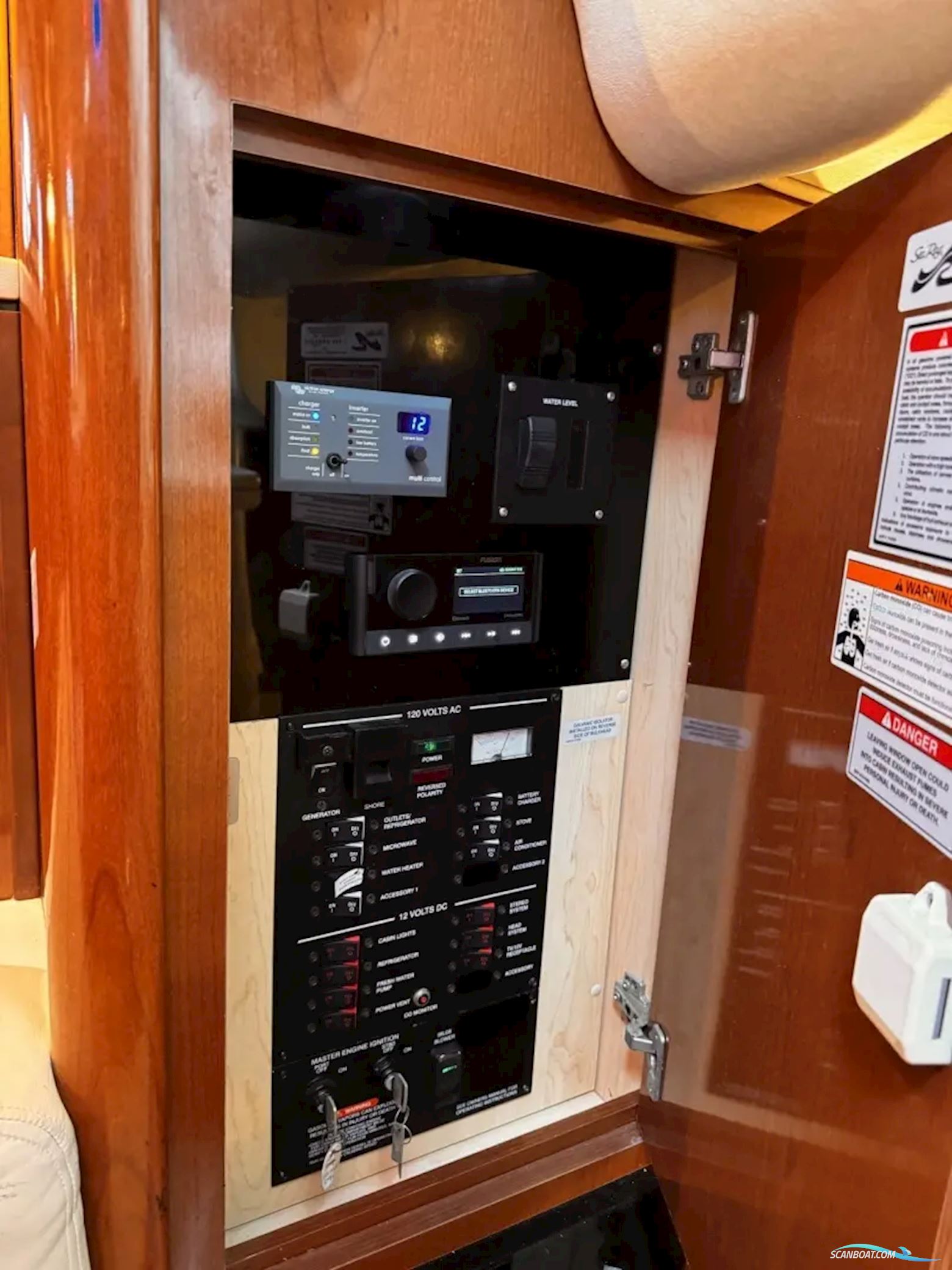 Sea Ray SLX 310