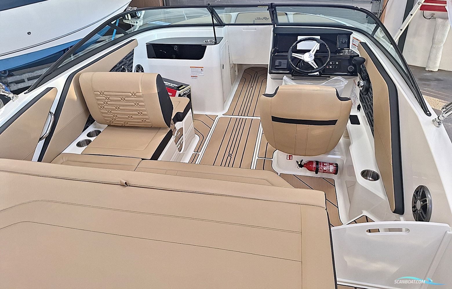 Sea Ray SPX 190 Outboard