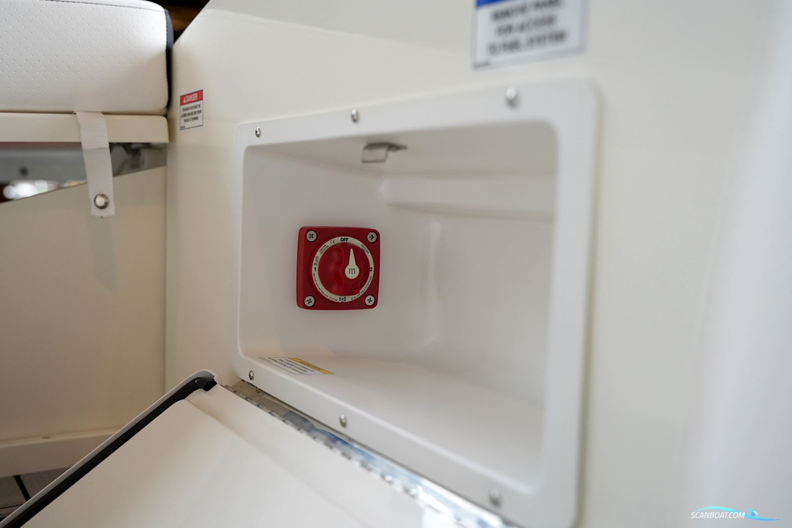 Sea Ray SPX 230 Outboard