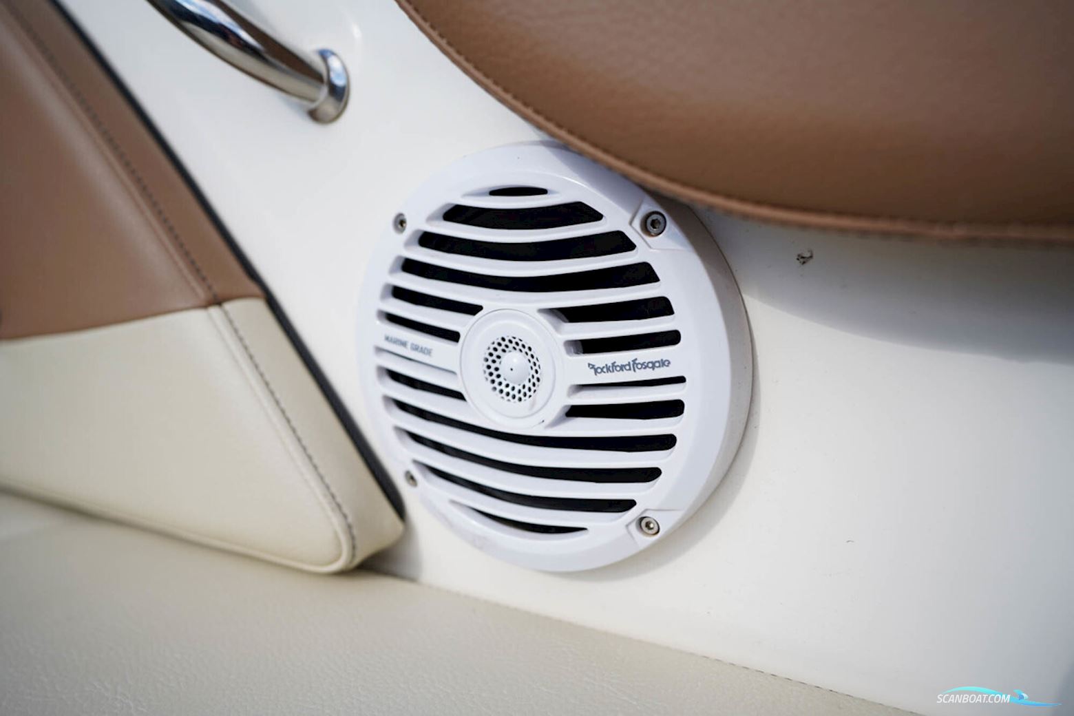 Sea Ray Sun Sport 230