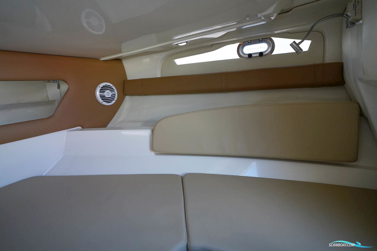 Sea Ray Sun Sport 230