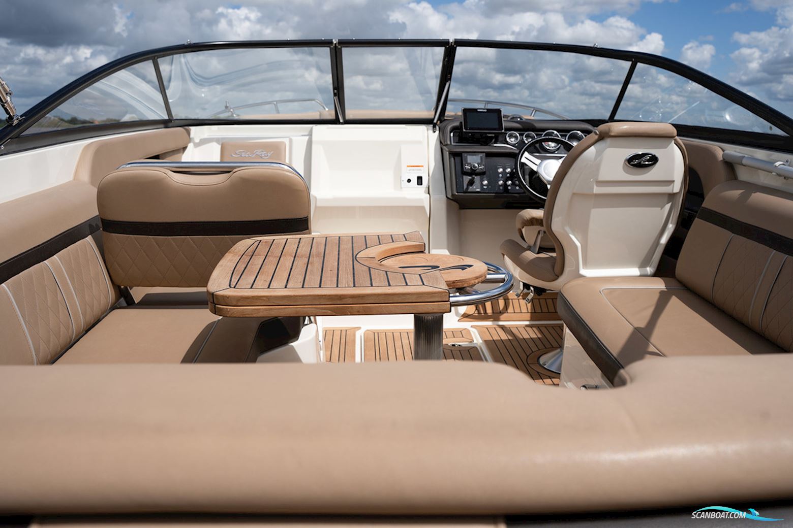 Sea Ray Sun Sport 250