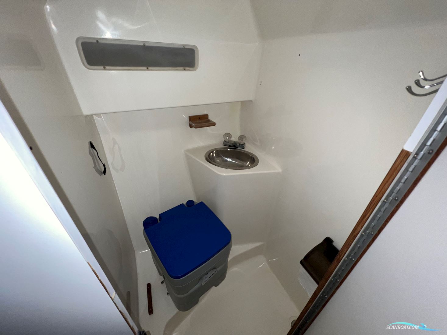 Sea Ray Sundancer 220