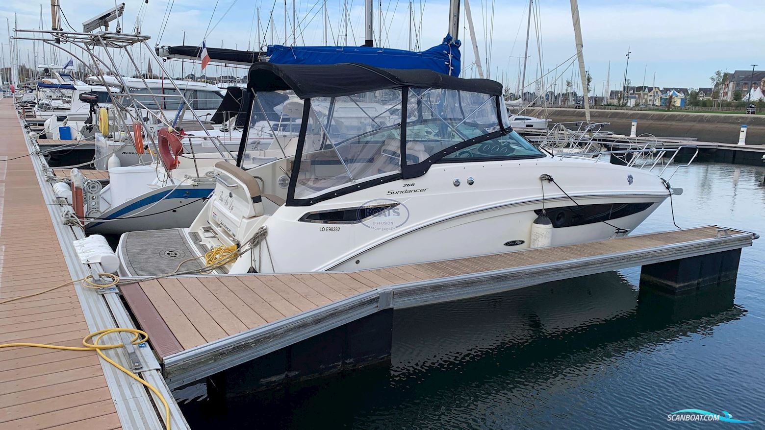Sea Ray SUNDANCER 265