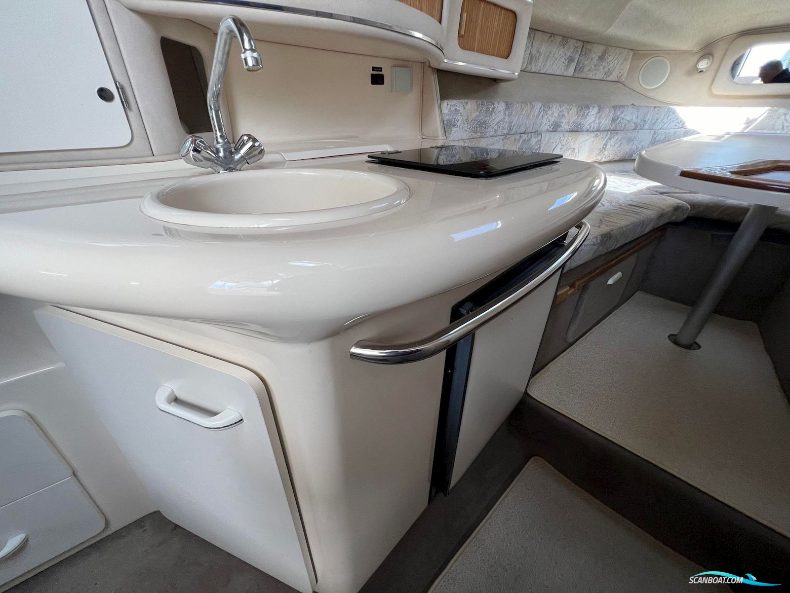 Sea Ray Sundancer 270
