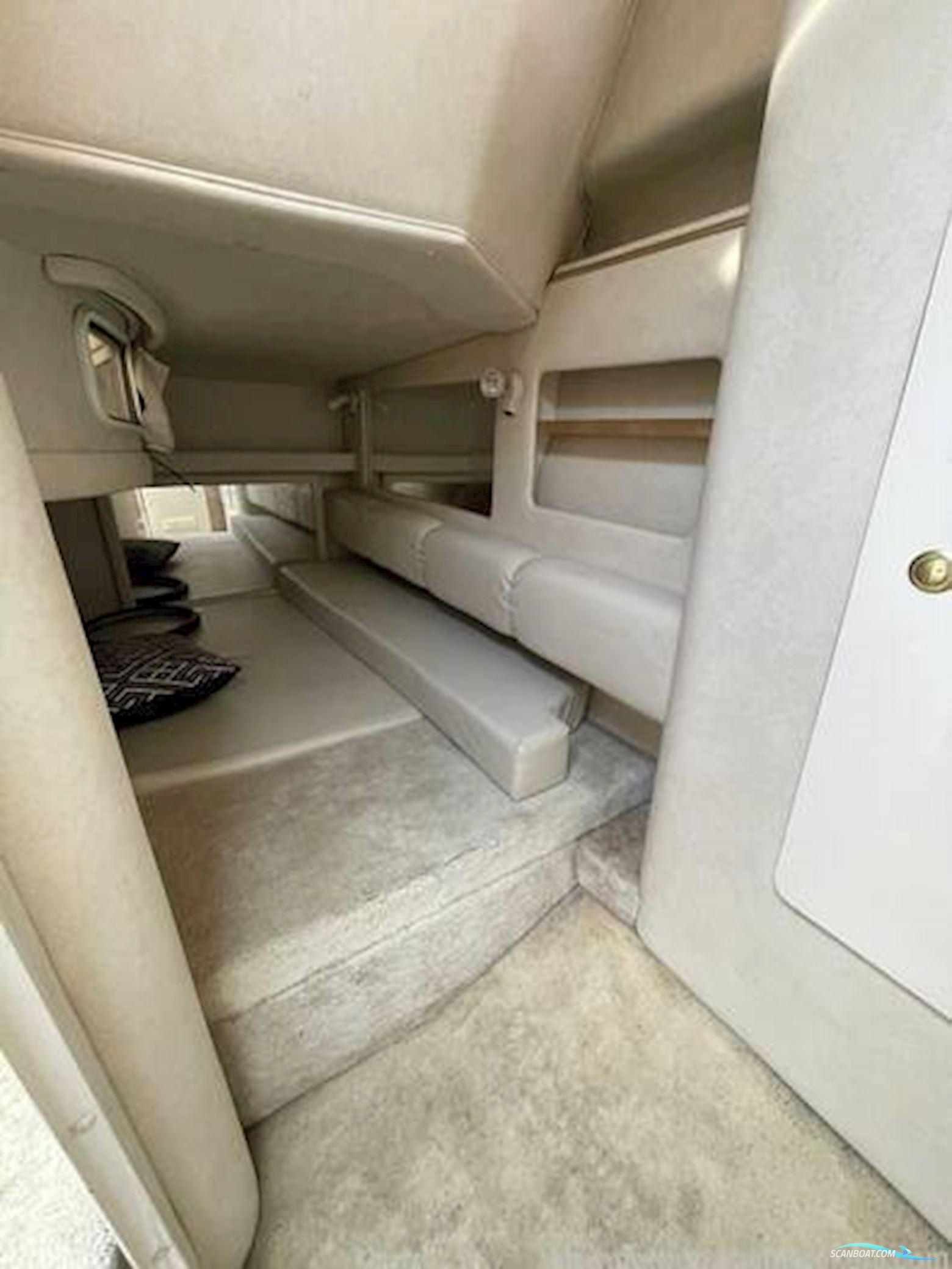 Sea Ray Sundancer 290