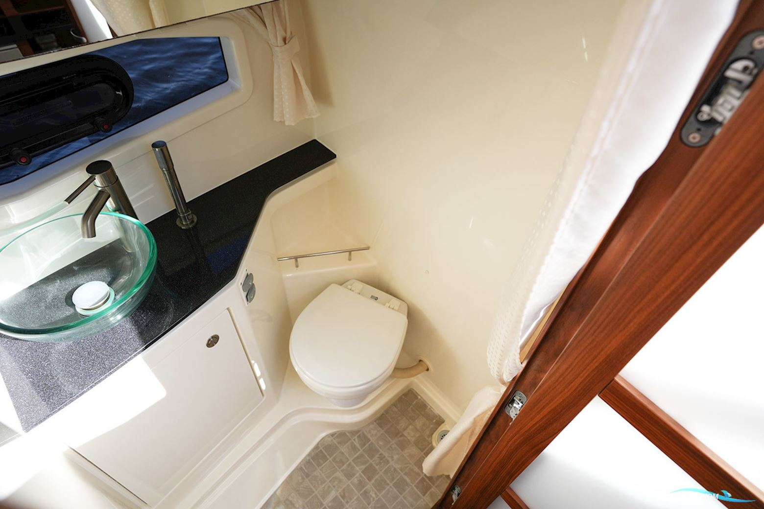 Sea Ray Sundancer 290