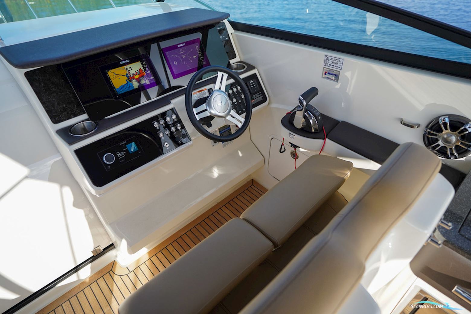 Sea Ray Sundancer 290