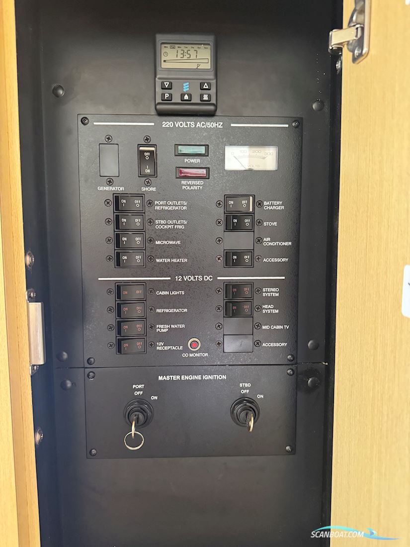 Sea Ray Sundancer 310