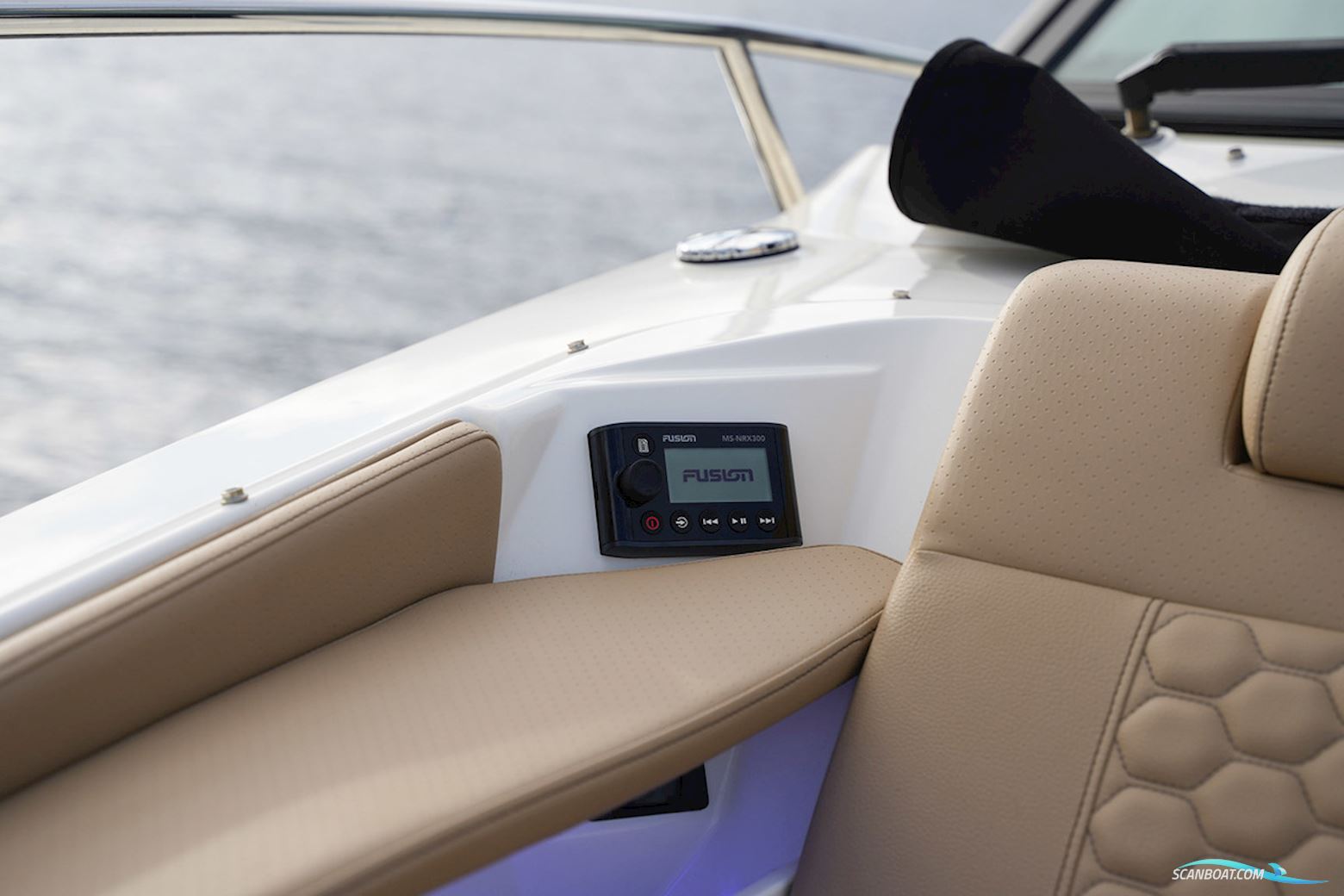 Sea Ray Sundancer 320