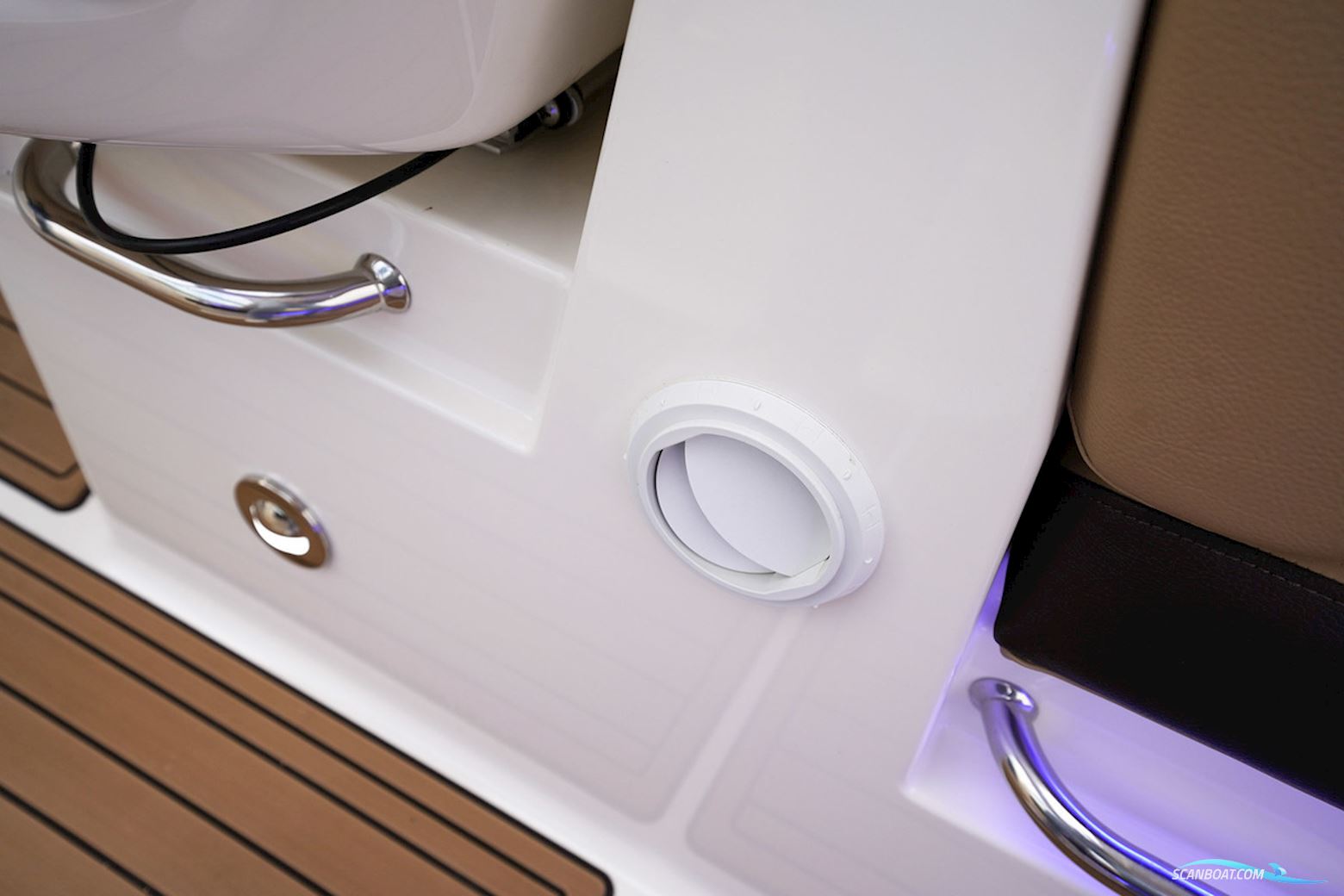 Sea Ray Sundancer 320