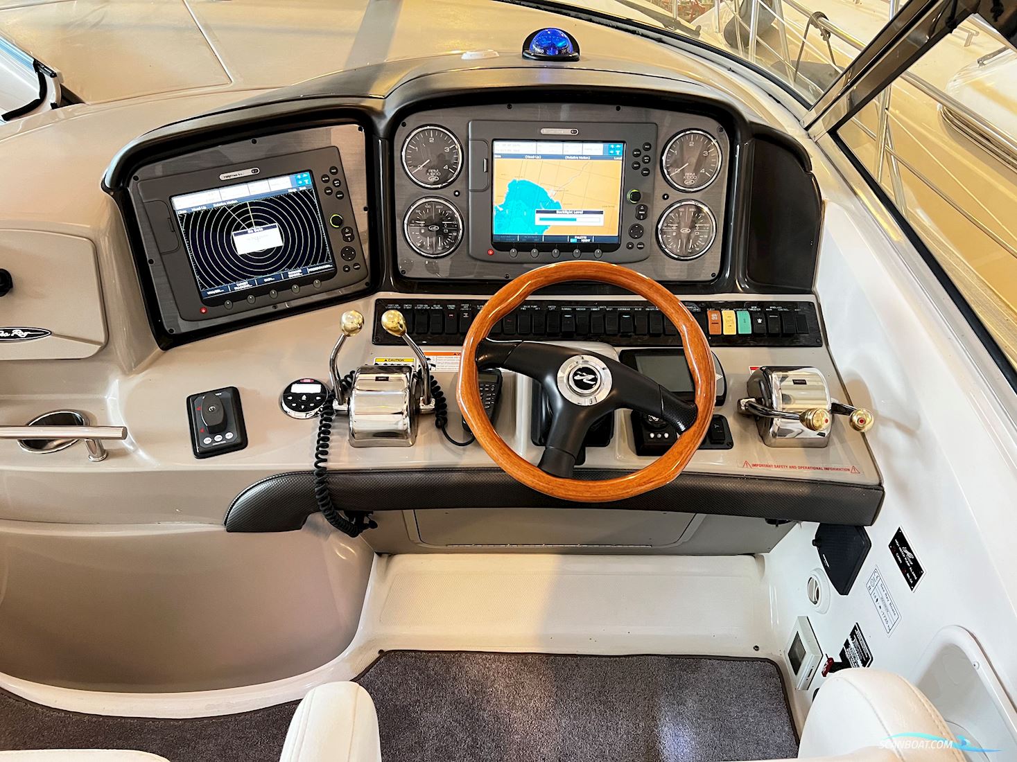 Sea Ray Sundancer 425