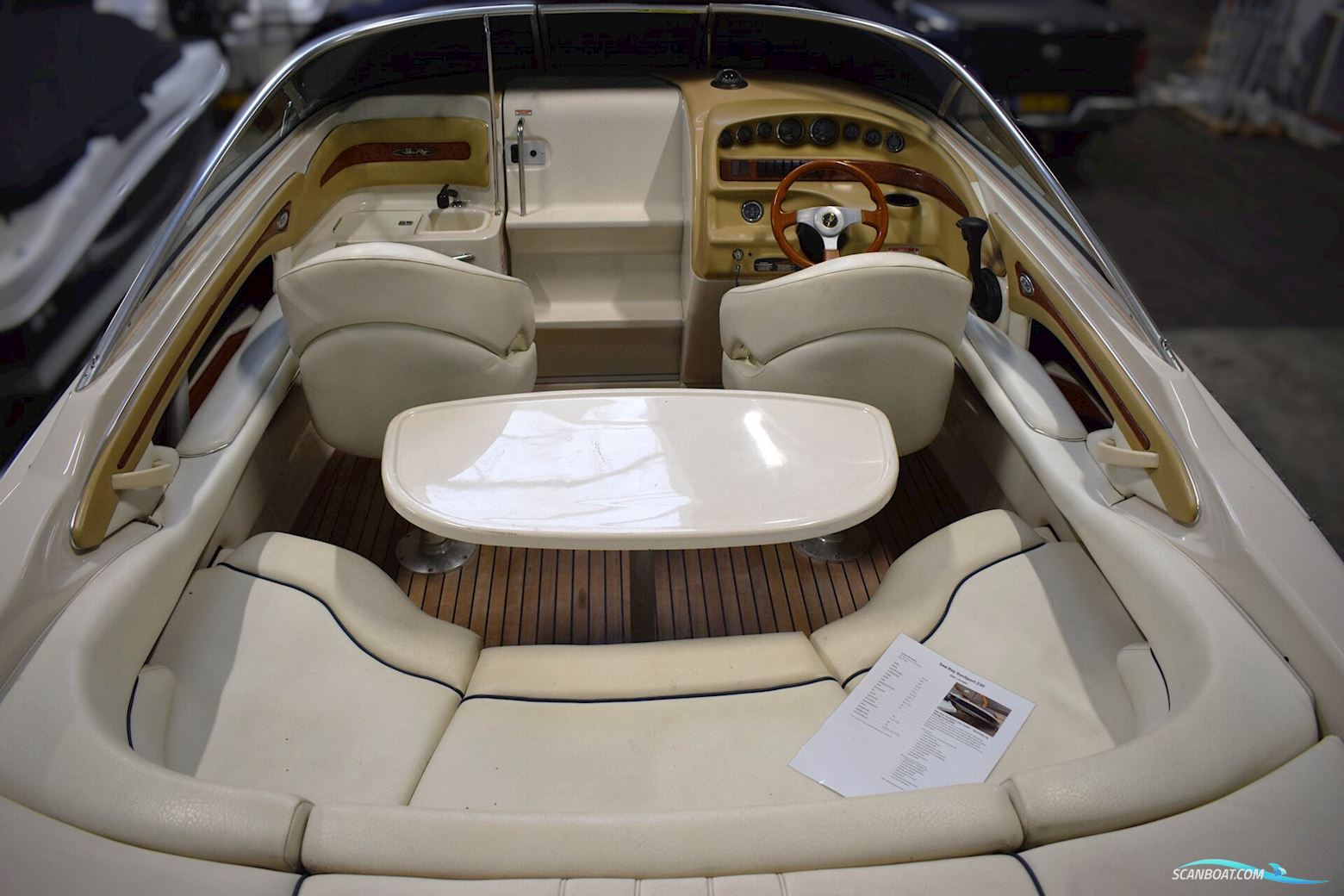 Sea Ray Sunsport 230 – Solgt