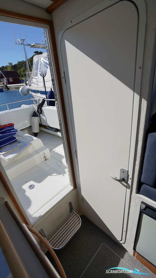 Sea Sport Explorer 2400