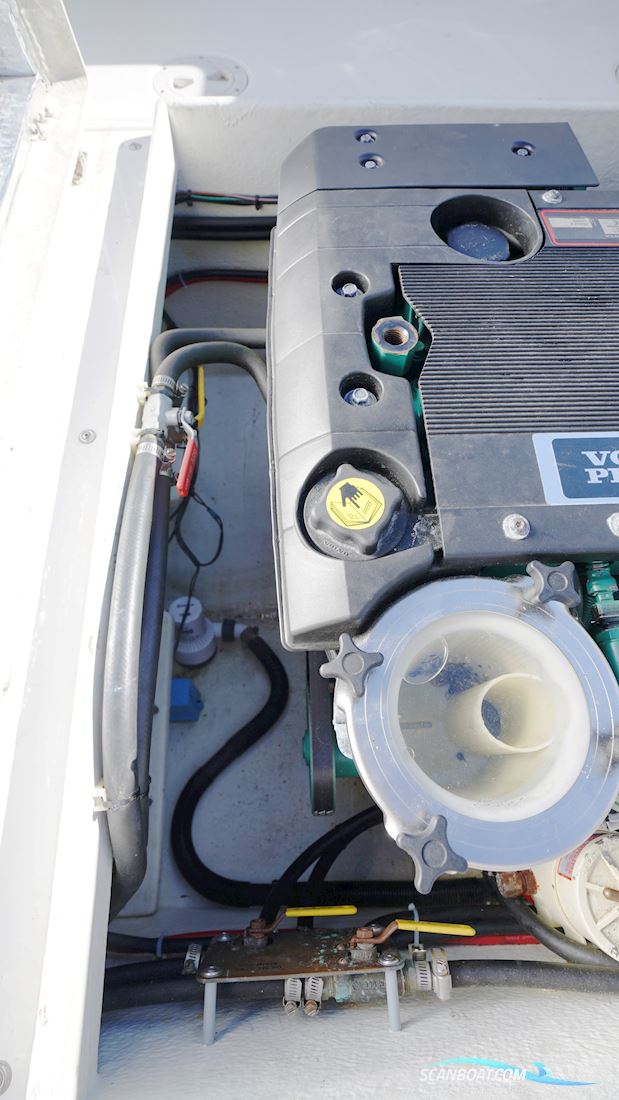 Sea Sport Explorer 2400