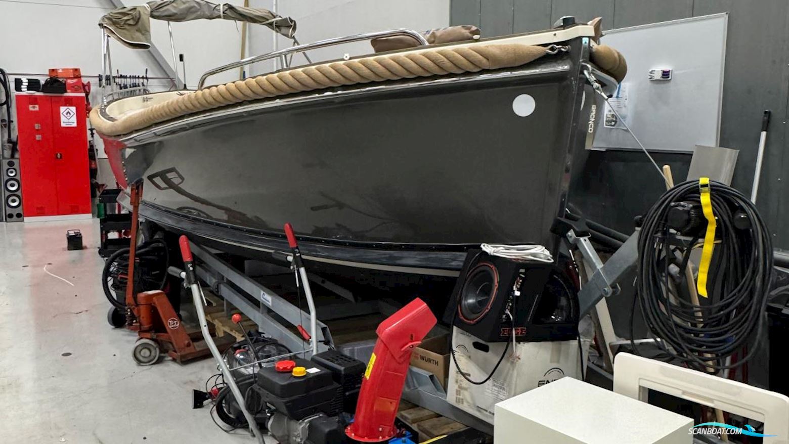 Seafury 730