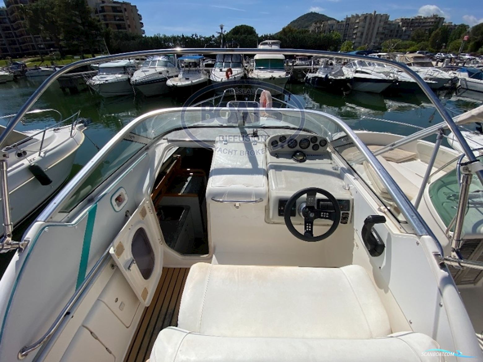 Sealine 240 Senator