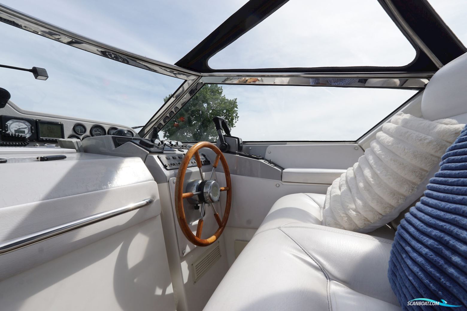 Sealine 328 Sport Bridge