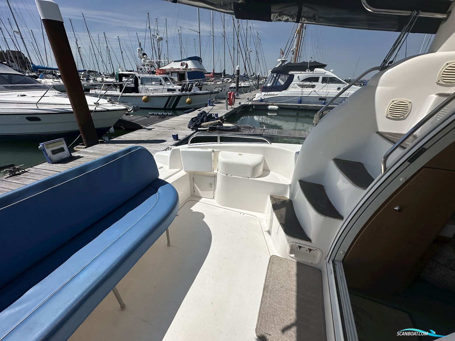 Sealine 330 Statesman