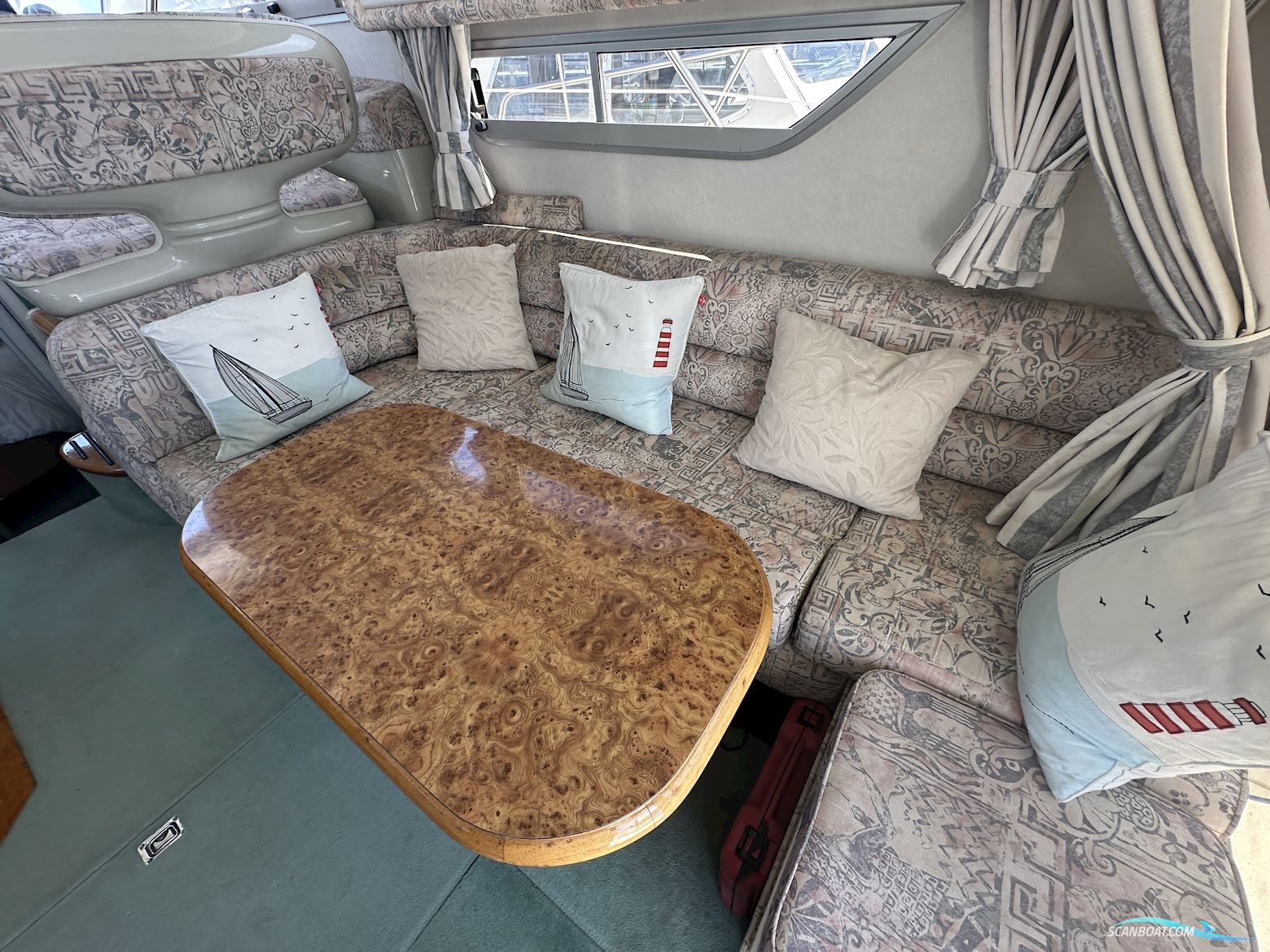 Sealine 330 Statesman