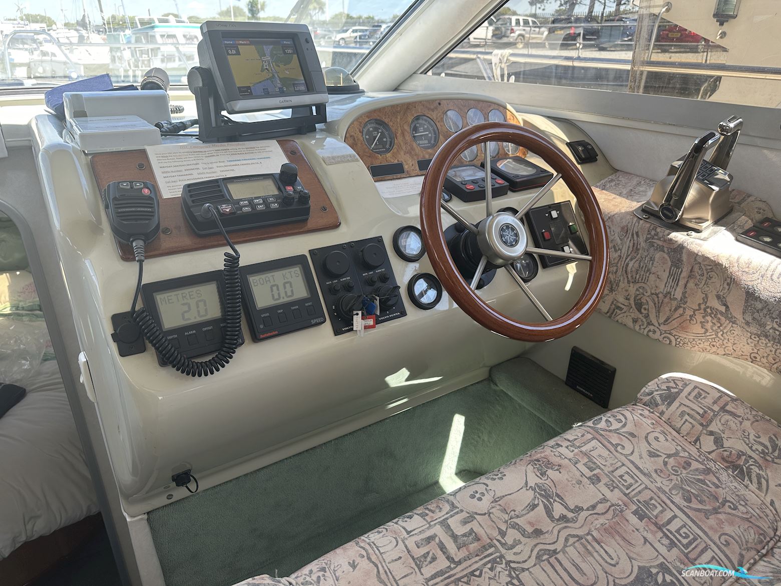 Sealine 330 Statesman