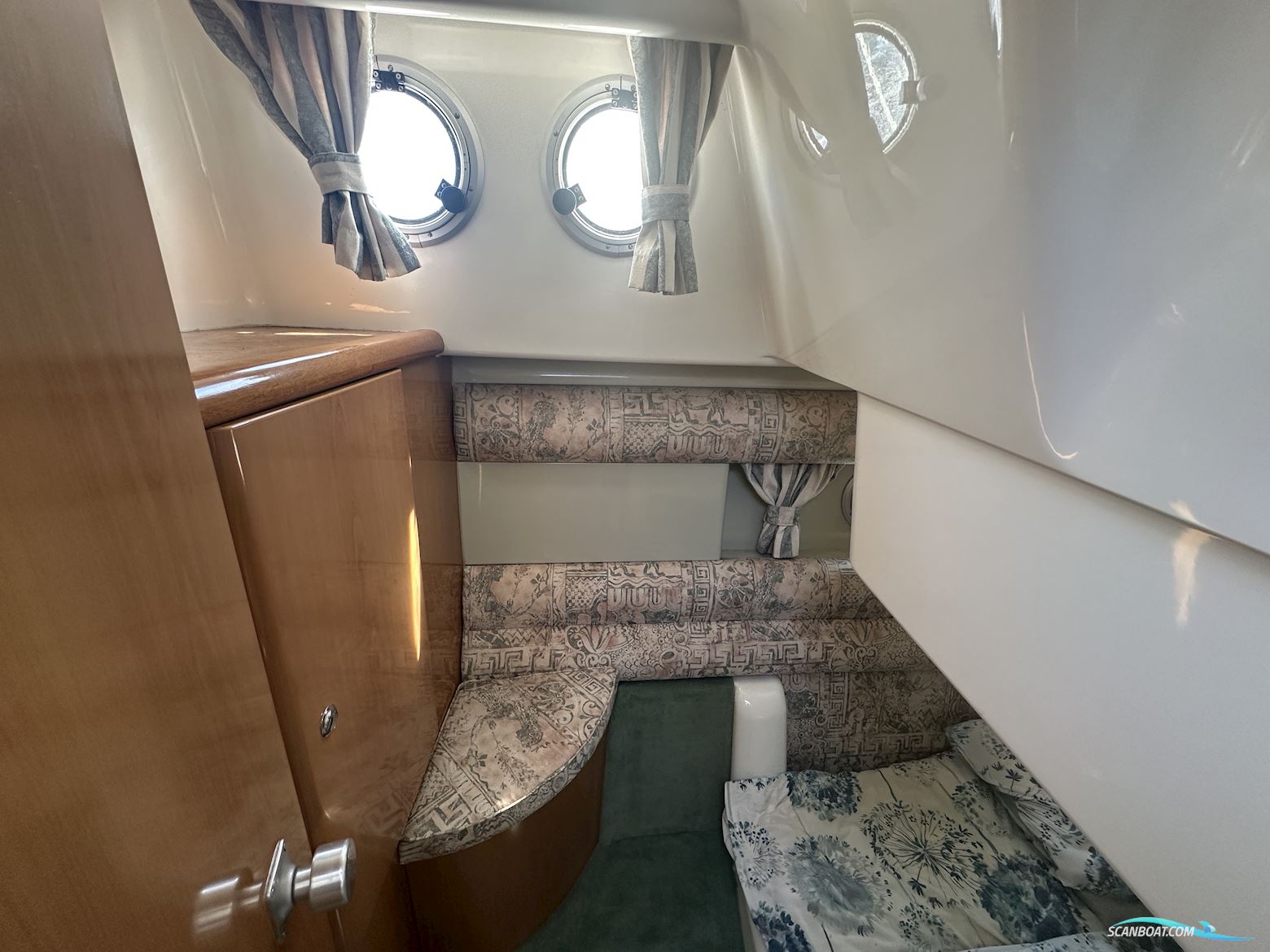 Sealine 330 Statesman