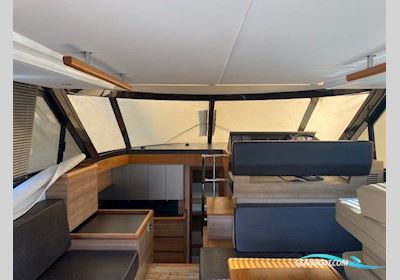 Sealine 42 F Motorboat 2012, with VOLVO IPS 600 engine, Croatia