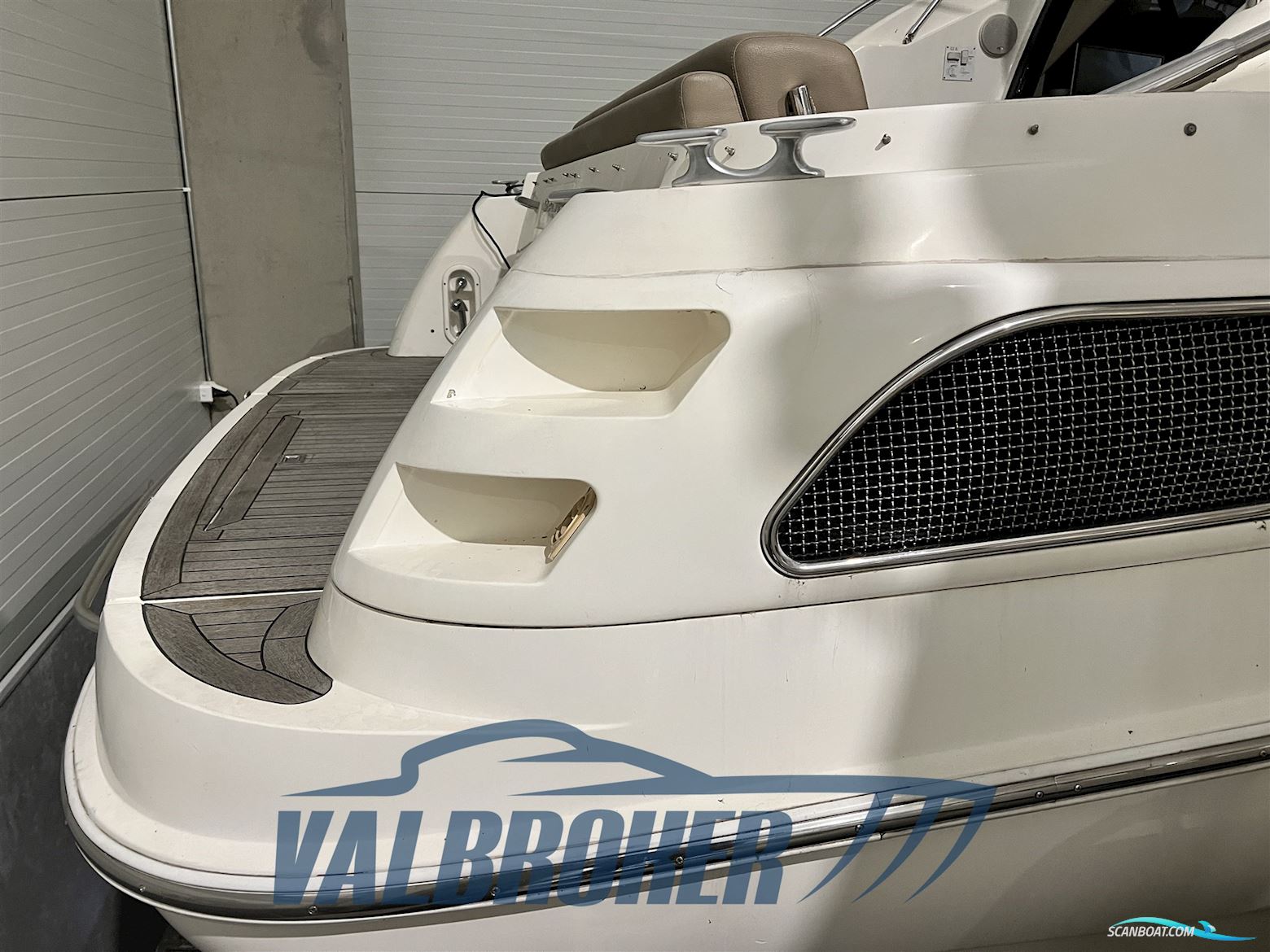 Sealine C 39
