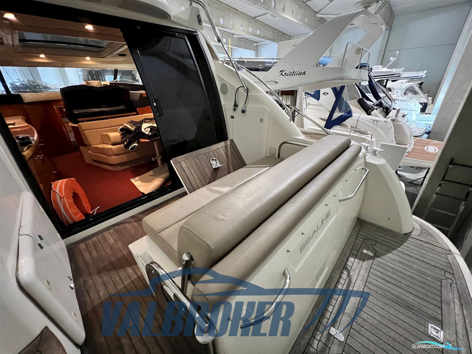 Sealine C 39