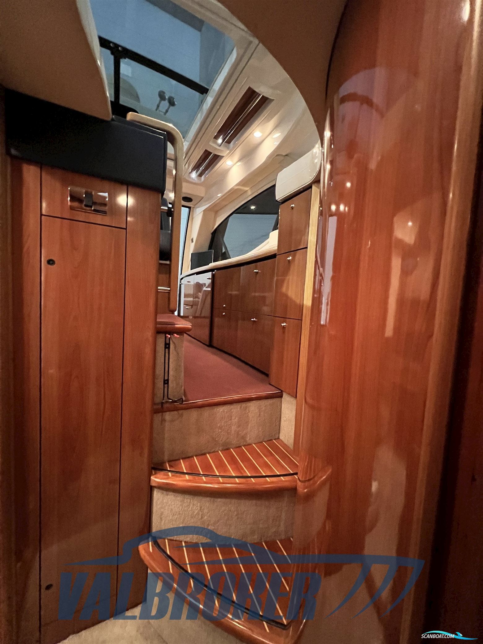 Sealine C 39