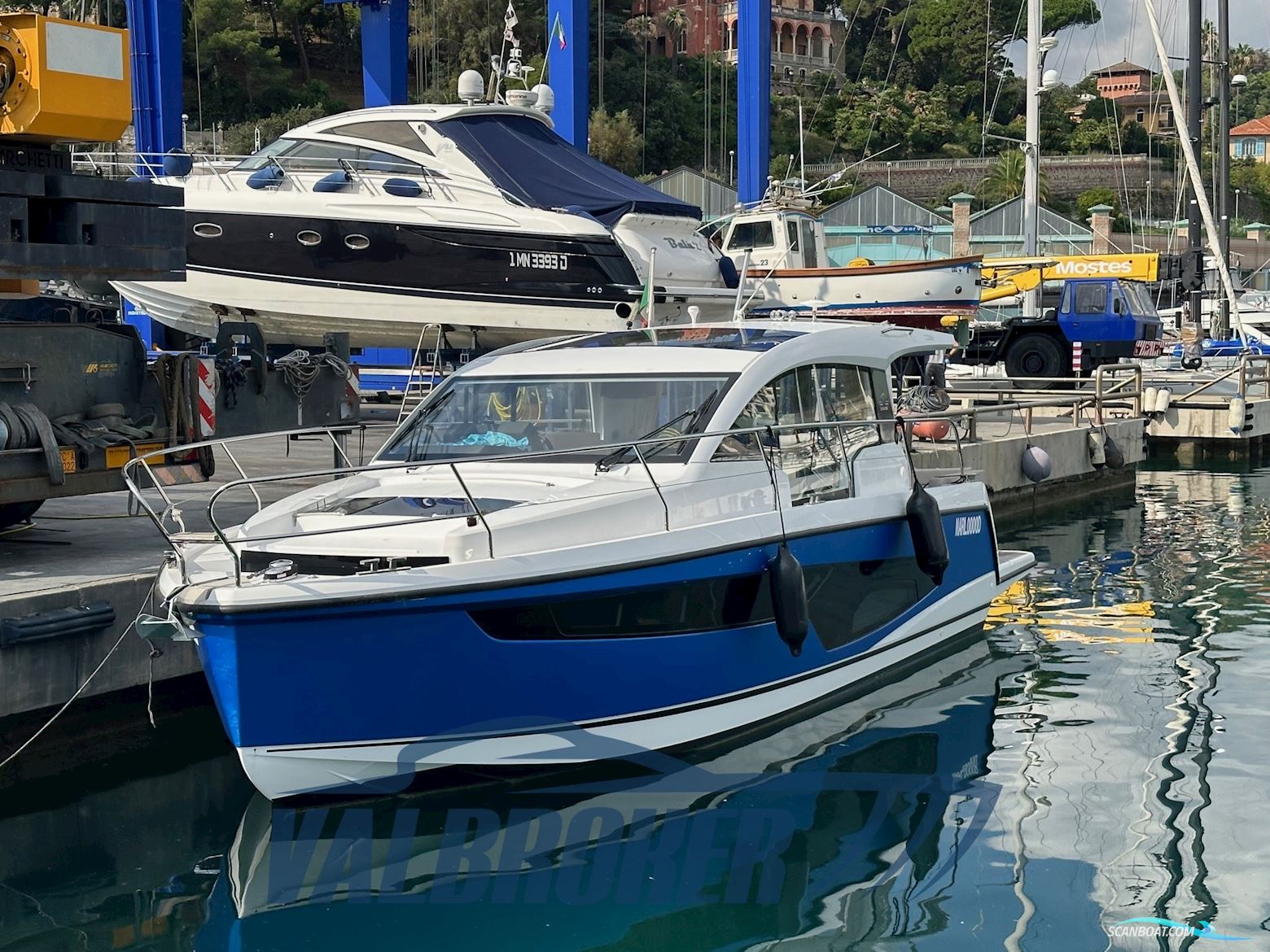 Sealine C335V