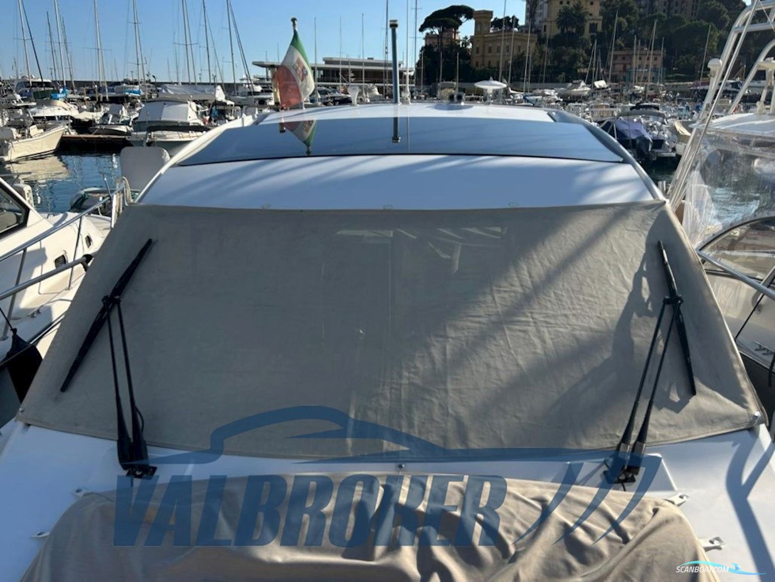 Sealine C335V