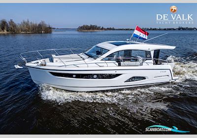 Sealine C390 Motorboat 2023, with Volvo Penta engine, The Netherlands