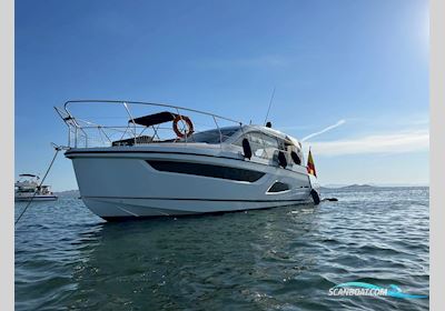 Sealine C390V Motorboat 2023, with Suzuki engine, Spain