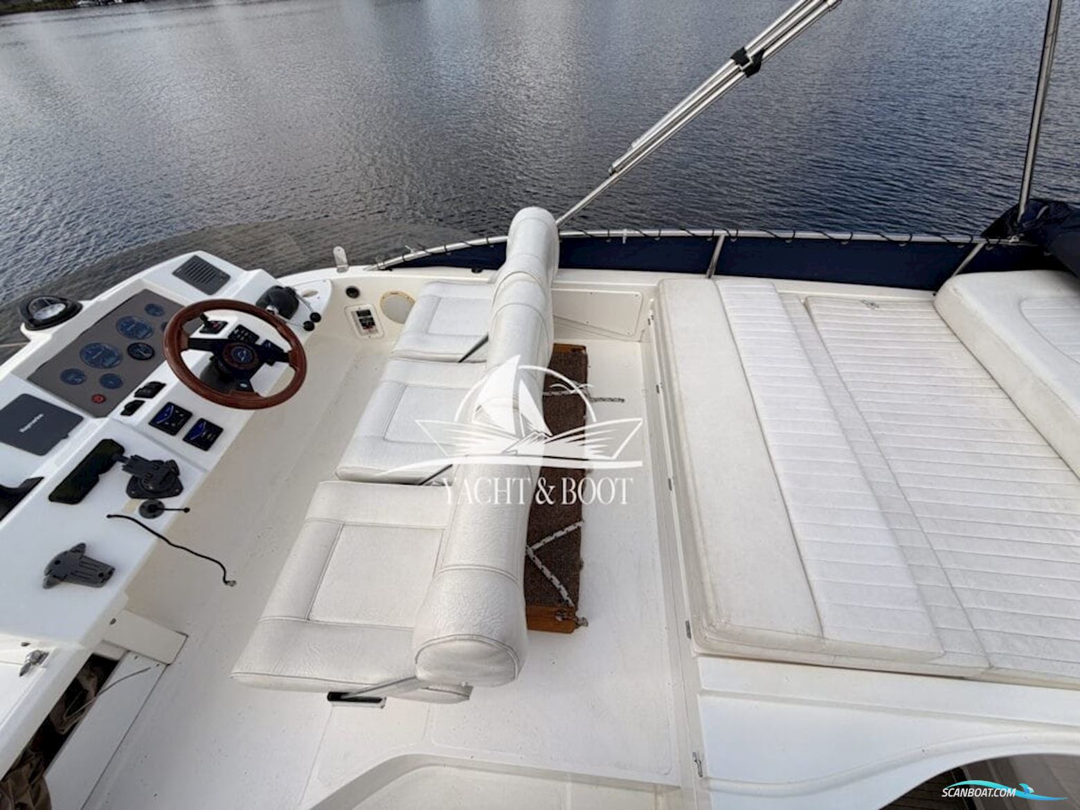 Sealine F 34
