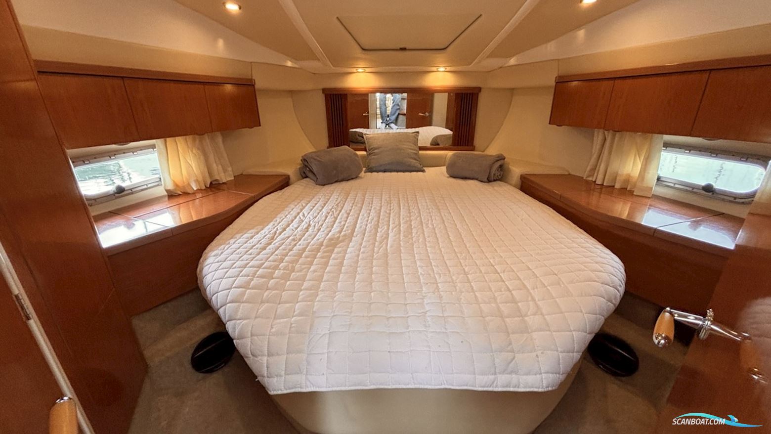 Sealine F34