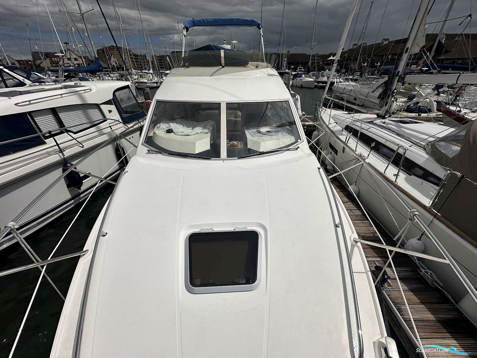 Sealine F34