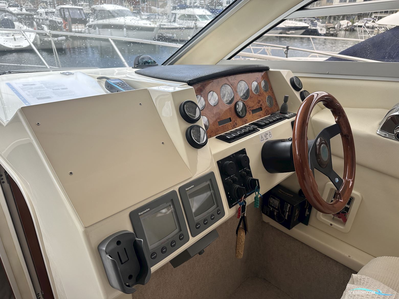 Sealine F34