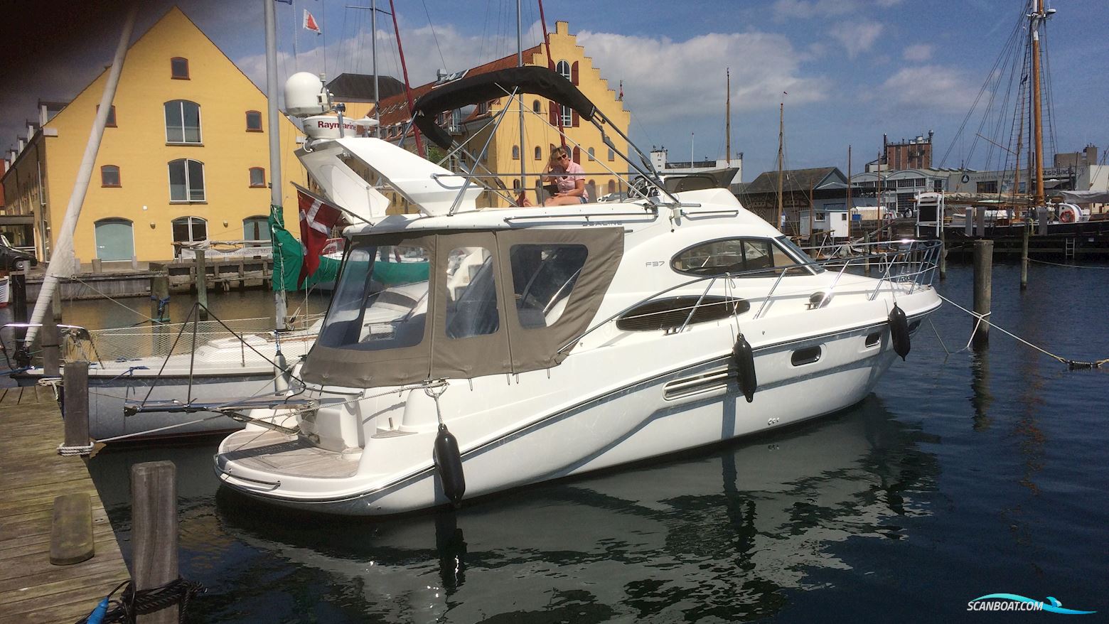 Sealine F37 Motorboat 2009, with Volvo Penta D4 engine, Denmark
