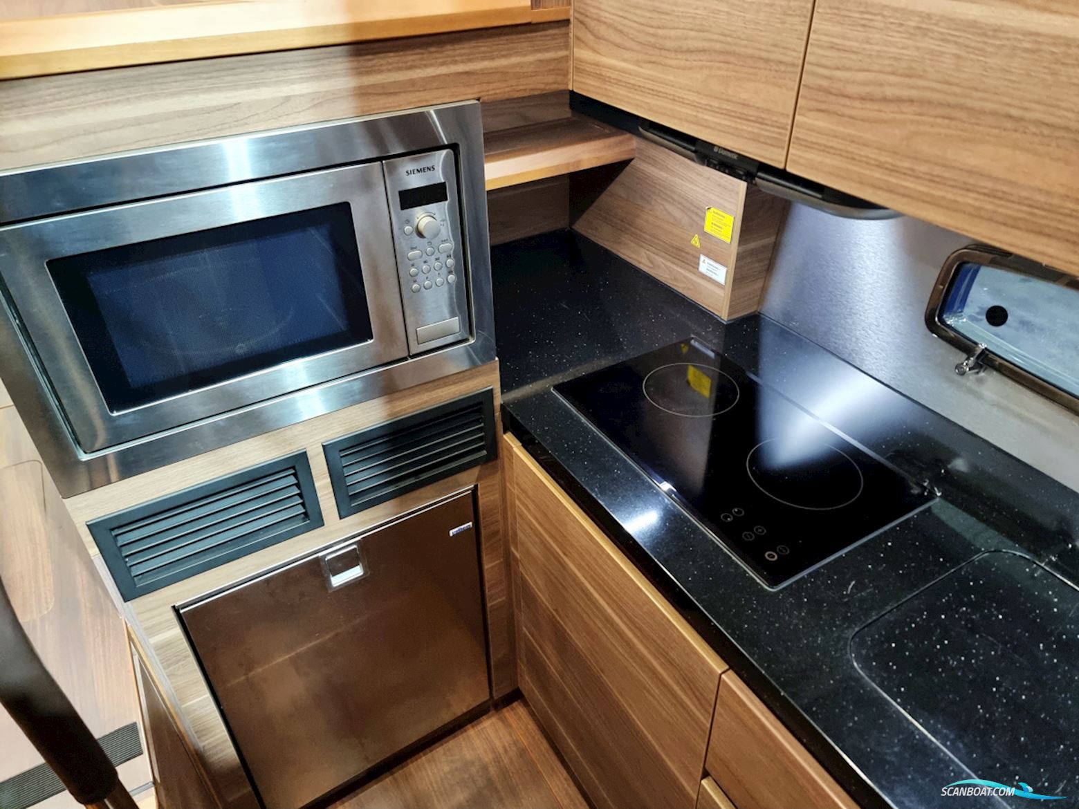 Sealine F380 Volvo Penta D6-330 EVC