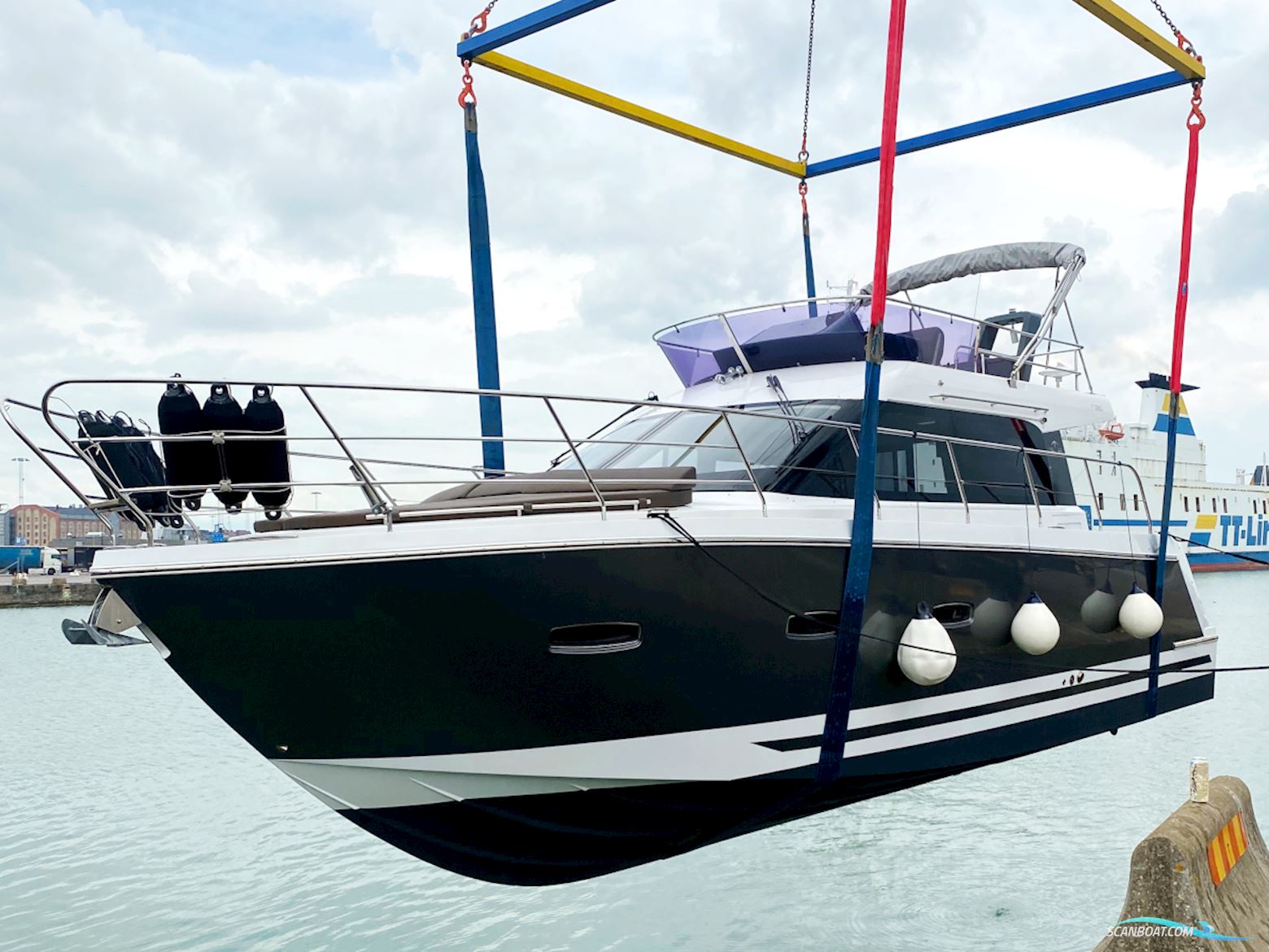 Sealine F380 Volvo Penta D6-330 EVC