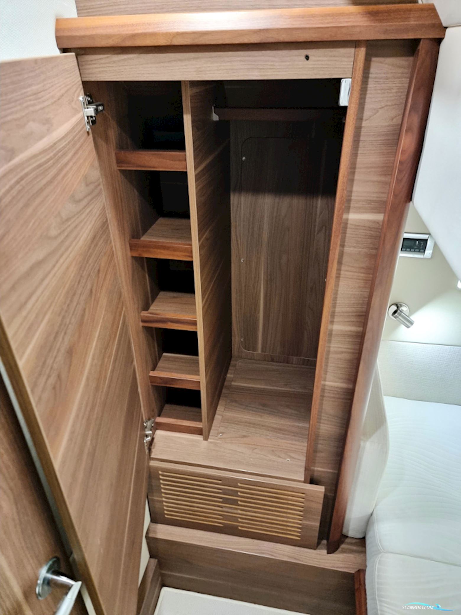 Sealine F380 Volvo Penta D6-330 EVC